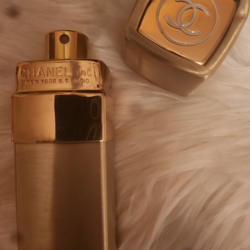 Authentic vintage CHANEL No.5 glass sample/refill perfume bottle.